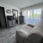 T2 Familial - 250 M Front De Mer, Plage, Seaquarium - Parking Privé - Bienvenue En Occitanie Le Grau-du-Roi