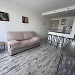 T2 Familial - 250 M Front De Mer, Plage, Seaquarium - Parking Privé - Bienvenue En Occitanie Appartement Le Grau-du-Roi