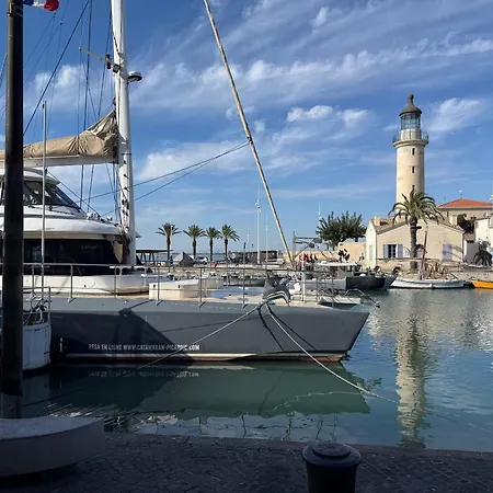 T2 Familial - 250 M Front De Mer, Plage, Seaquarium - Parking Privé - Bienvenue En Occitanie Le Grau-du-Roi